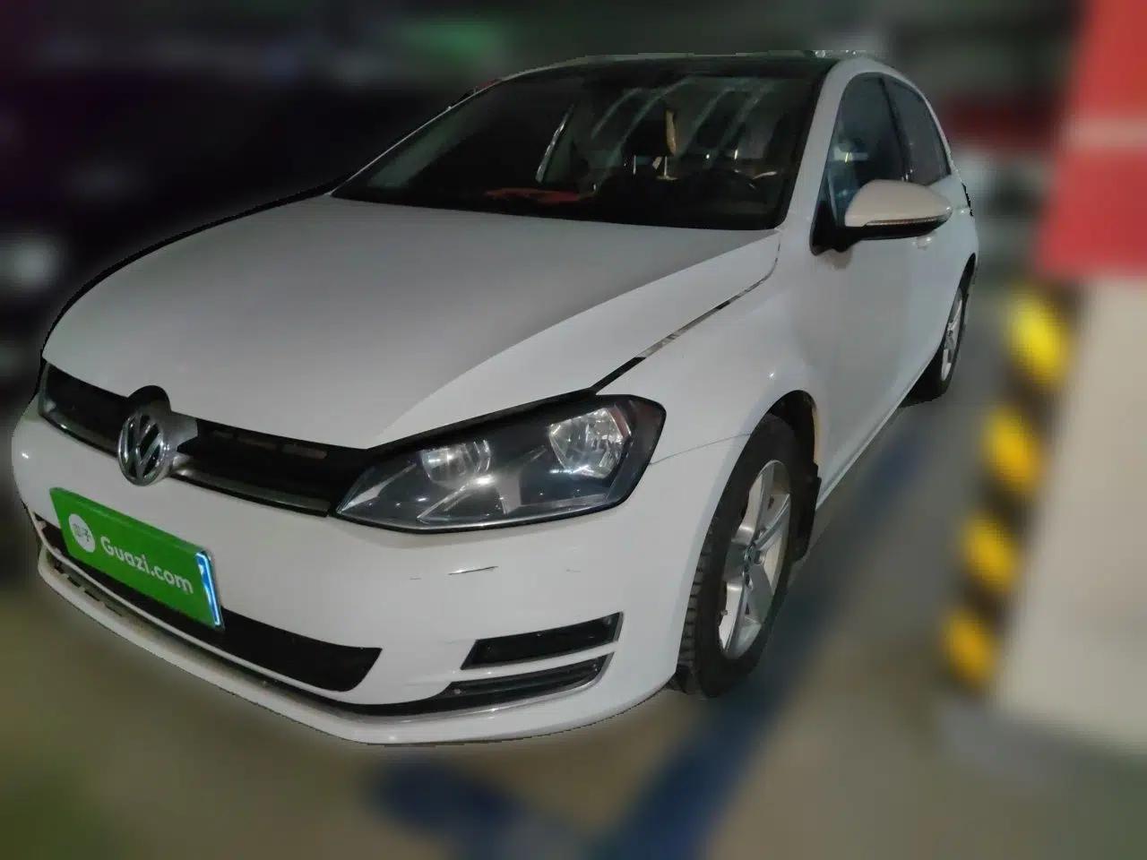 Volkswagen Golf 2016 230TSI Automatic Comfort Version — миниатюра 1