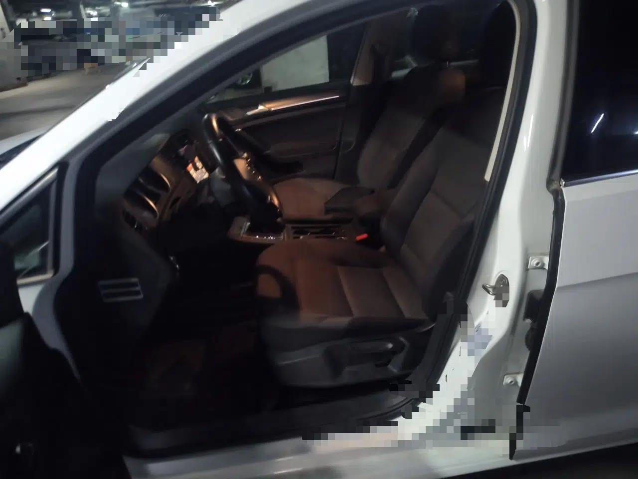 Volkswagen Golf 2016 230TSI Automatic Comfort Version — миниатюра 15