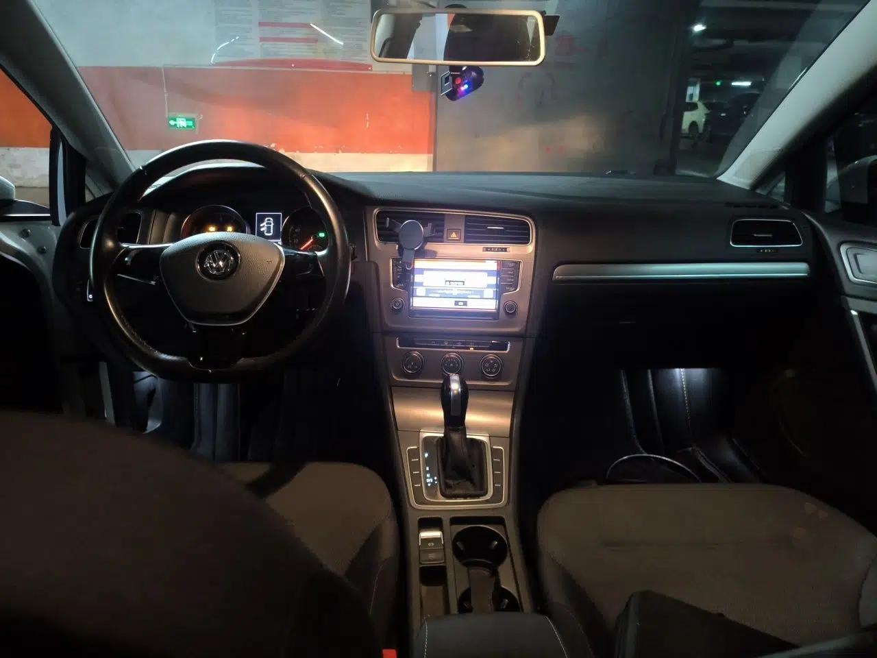 Volkswagen Golf 2016 230TSI Automatic Comfort Version — миниатюра 9