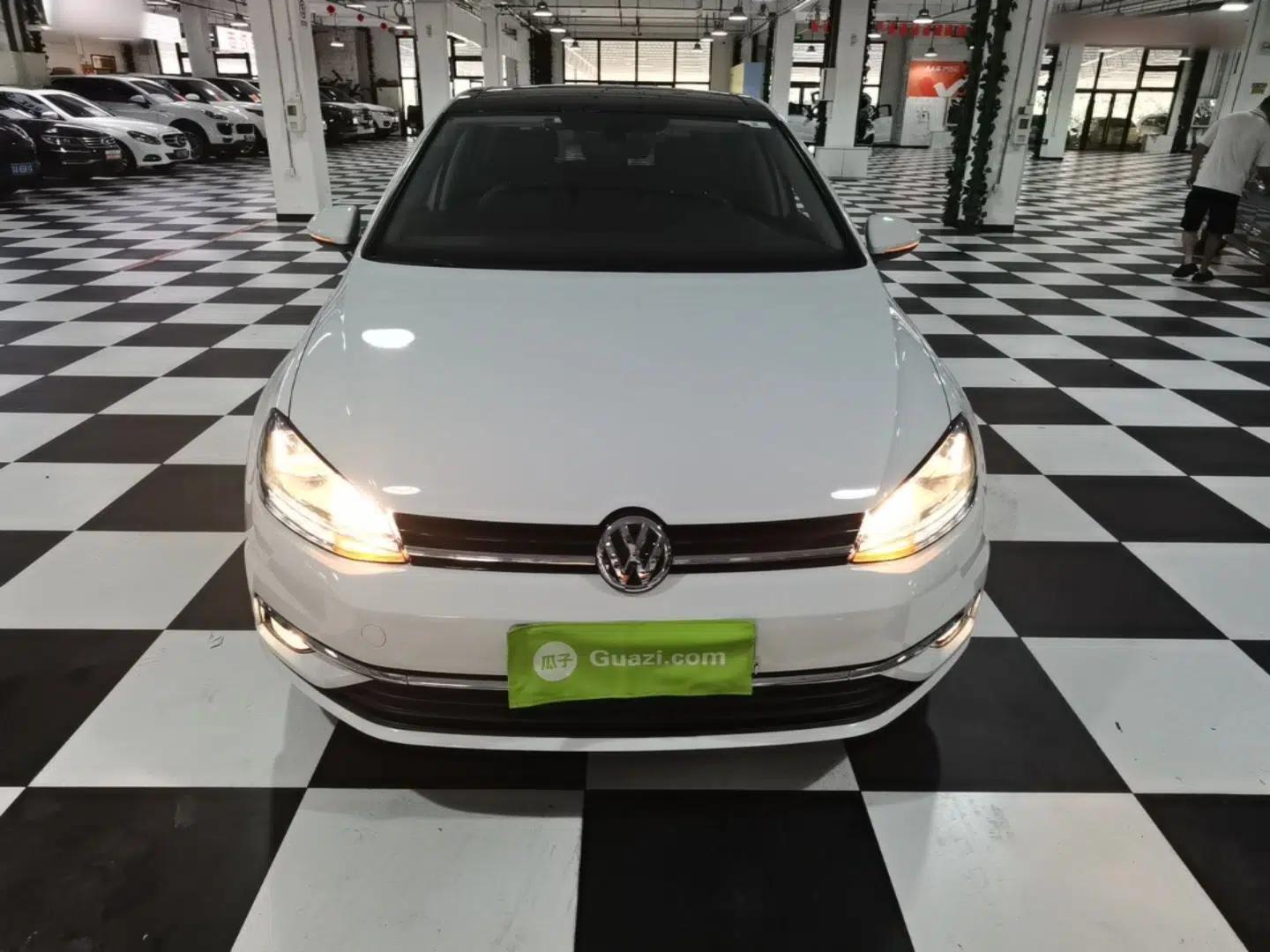 Volkswagen Golf 2020 Zhiai Edition 280TSI DSG Luxury Model — миниатюра 2