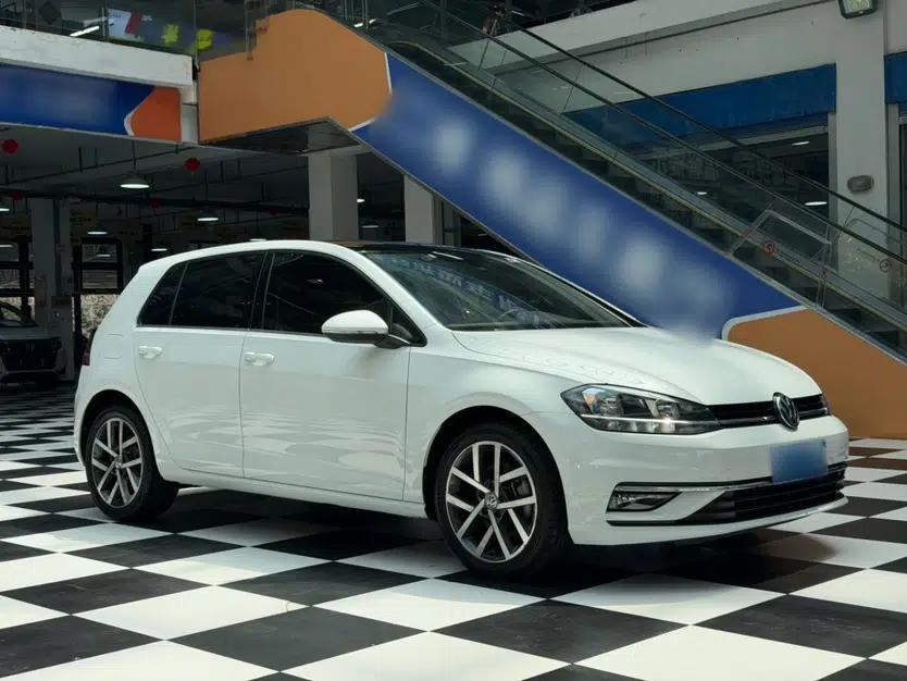 Volkswagen Golf 2020 Zhiai Edition 280TSI DSG Luxury Model — миниатюра 19