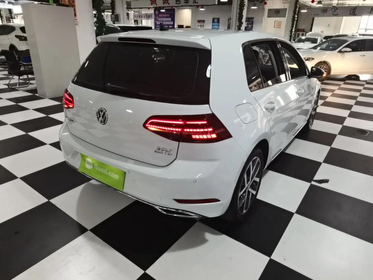 Volkswagen Golf 2020 Zhiai Edition 280TSI DSG Luxury Model — миниатюра 6