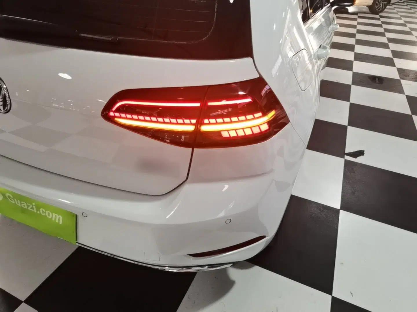 Volkswagen Golf 2020 Zhiai Edition 280TSI DSG Luxury Model — миниатюра 9
