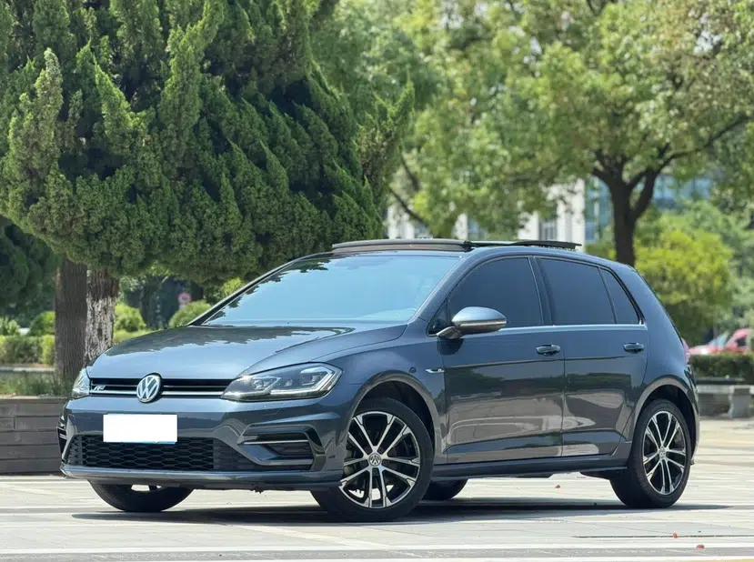 Volkswagen Golf 2019 280TSI DSG R-Line Model China V Standard — миниатюра 1