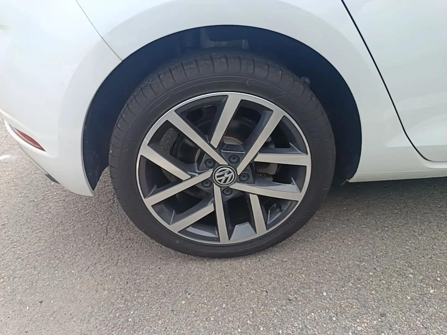 Volkswagen Golf 2020 Zhiai Edition 280TSI DSG Comfort Model — миниатюра 11