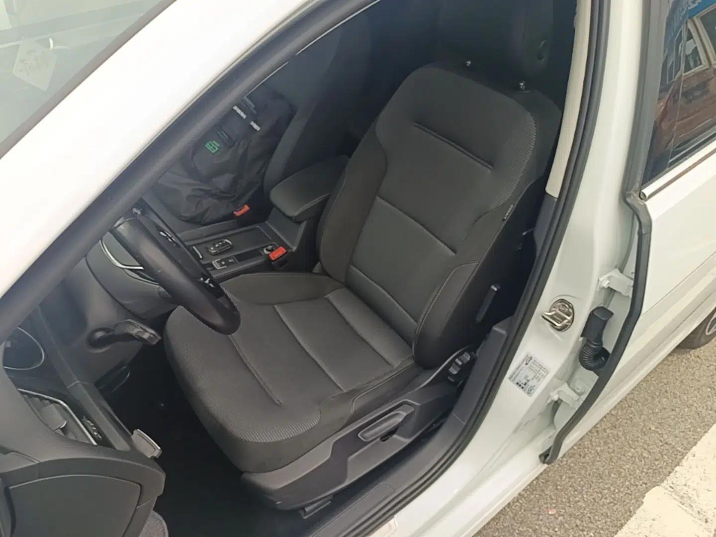 Volkswagen Golf 2020 Zhiai Edition 280TSI DSG Comfort Model — миниатюра 17