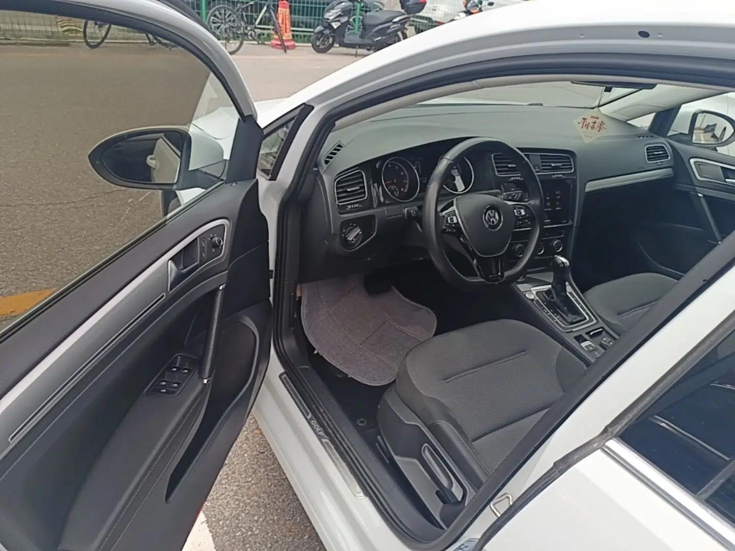 Volkswagen Golf 2020 Zhiai Edition 280TSI DSG Comfort Model — миниатюра 18