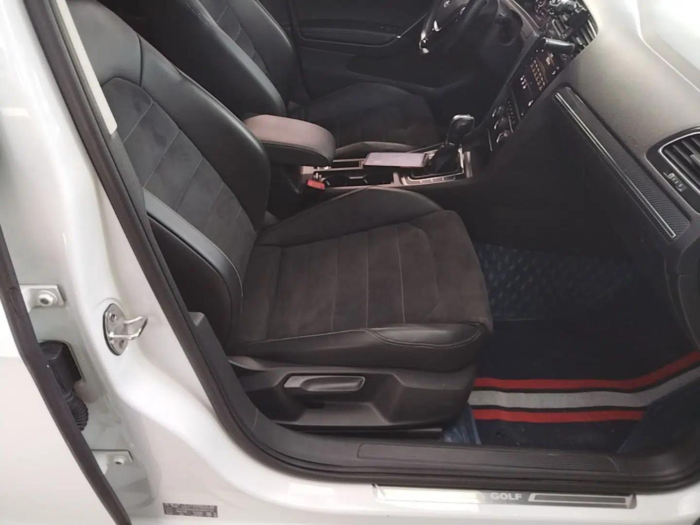 Volkswagen Golf 2020 280TSI DSG Luxury Edition — миниатюра 19