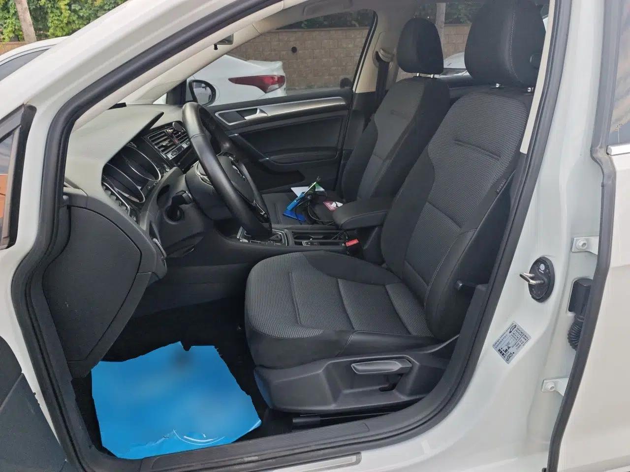Volkswagen Golf 2020 Zhiai Edition 280TSI DSG Comfort Model — миниатюра 15