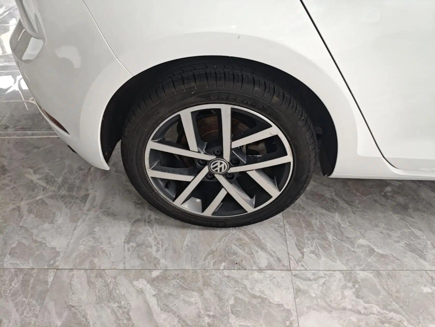 Volkswagen Golf 2019 280TSI DSG Luxury Version China V Standard — миниатюра 11