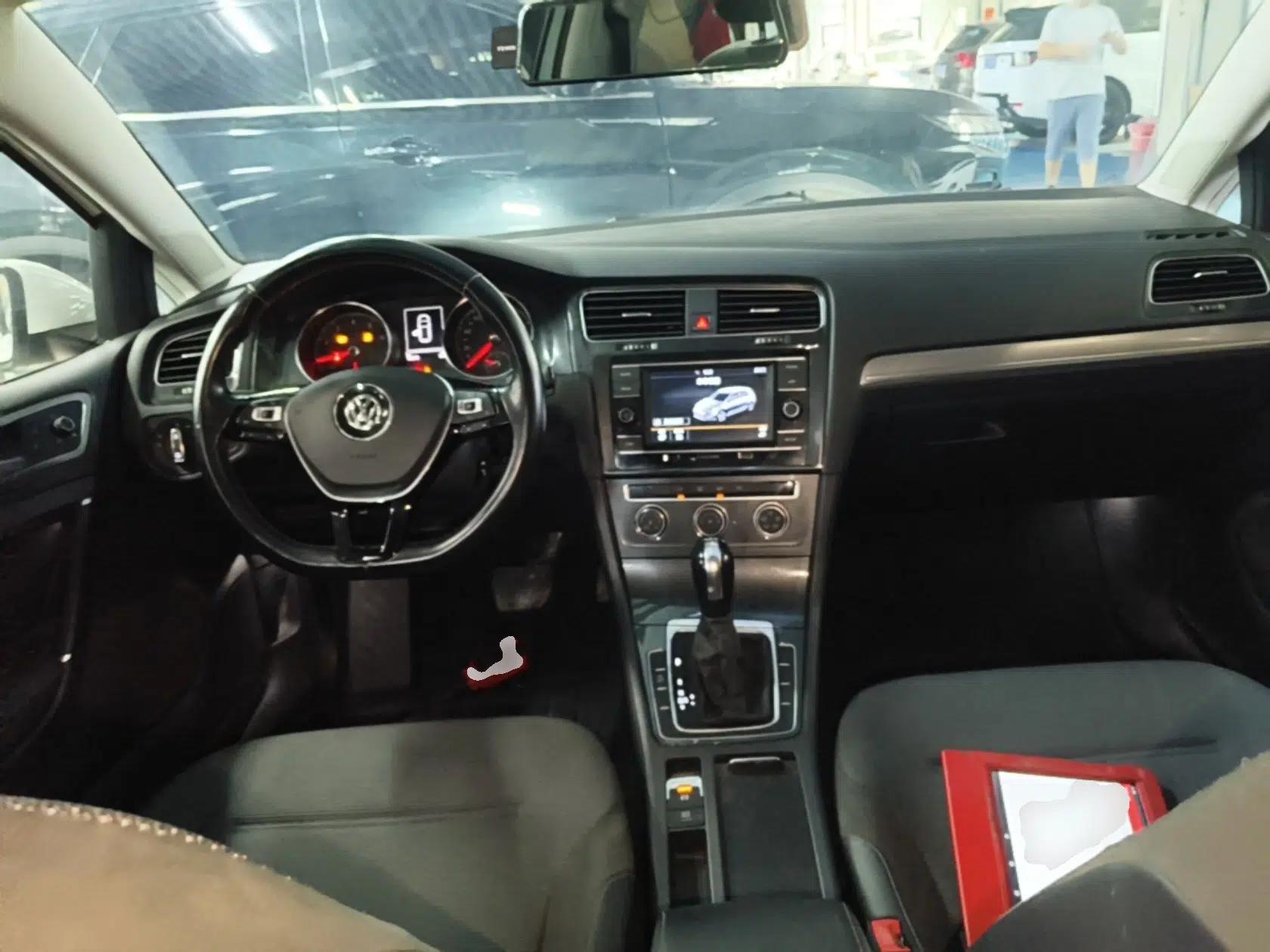 Volkswagen Golf 2018 230TSI Automatic Comfort Model — миниатюра 12