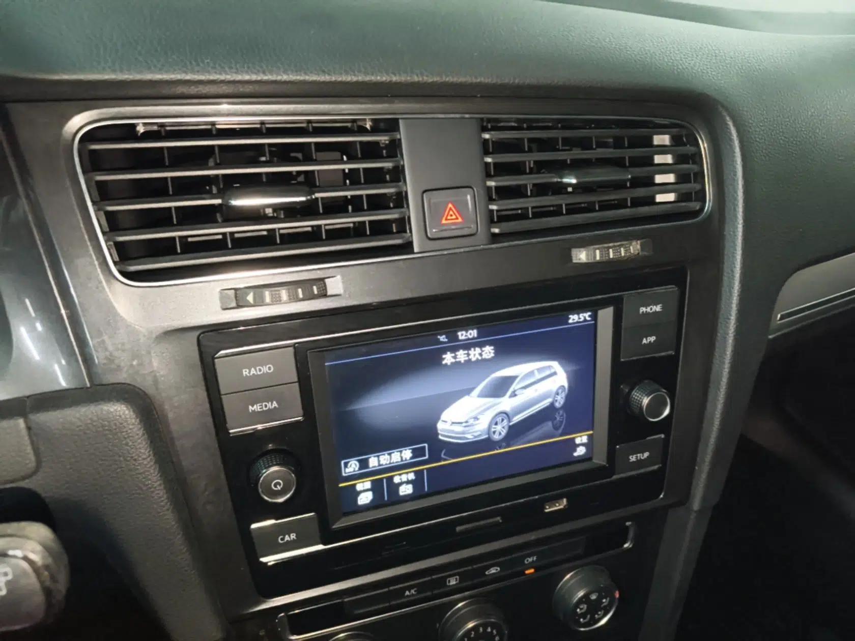 Volkswagen Golf 2018 230TSI Automatic Comfort Model — миниатюра 15