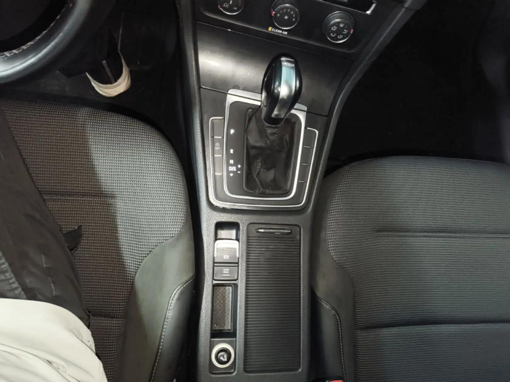 Volkswagen Golf 2018 230TSI Automatic Comfort Model — миниатюра 16