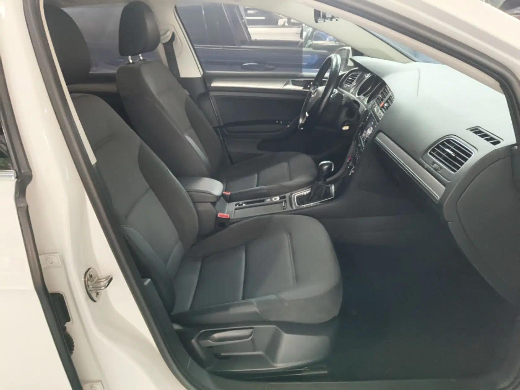 Volkswagen Golf 2018 230TSI Automatic Comfort Model — миниатюра 19