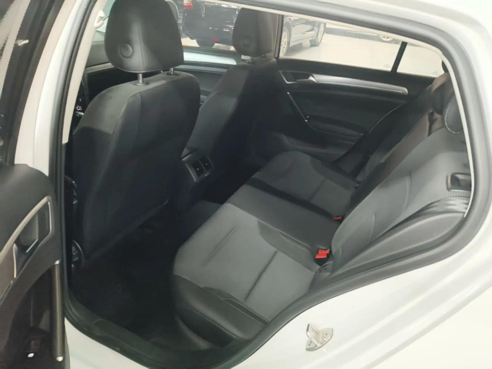 Volkswagen Golf 2018 230TSI Automatic Comfort Model — миниатюра 20