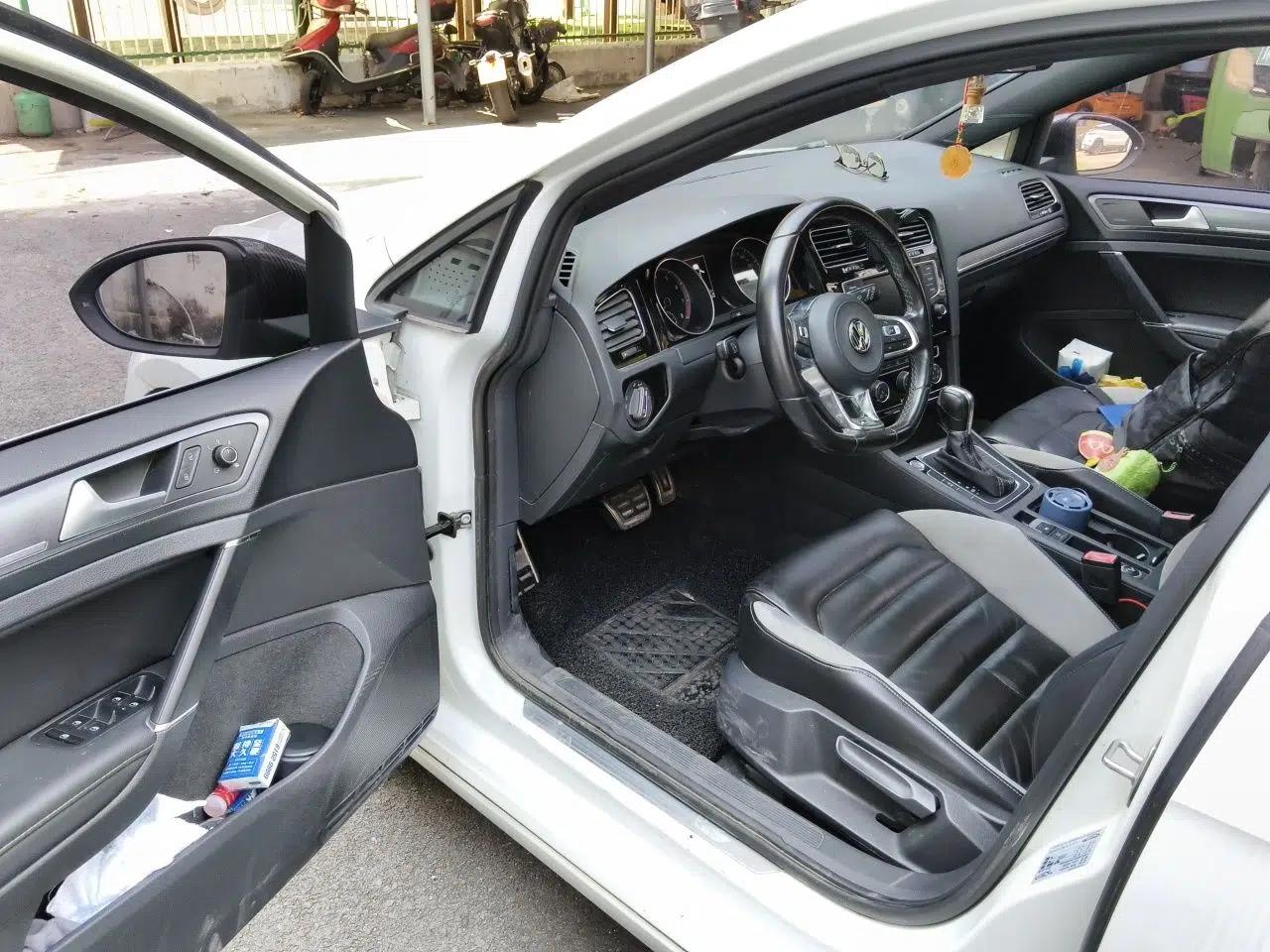 Volkswagen Golf 2017 280TSI Automatic R-Line Million-Vehicle Commemorative Edition — миниатюра 16