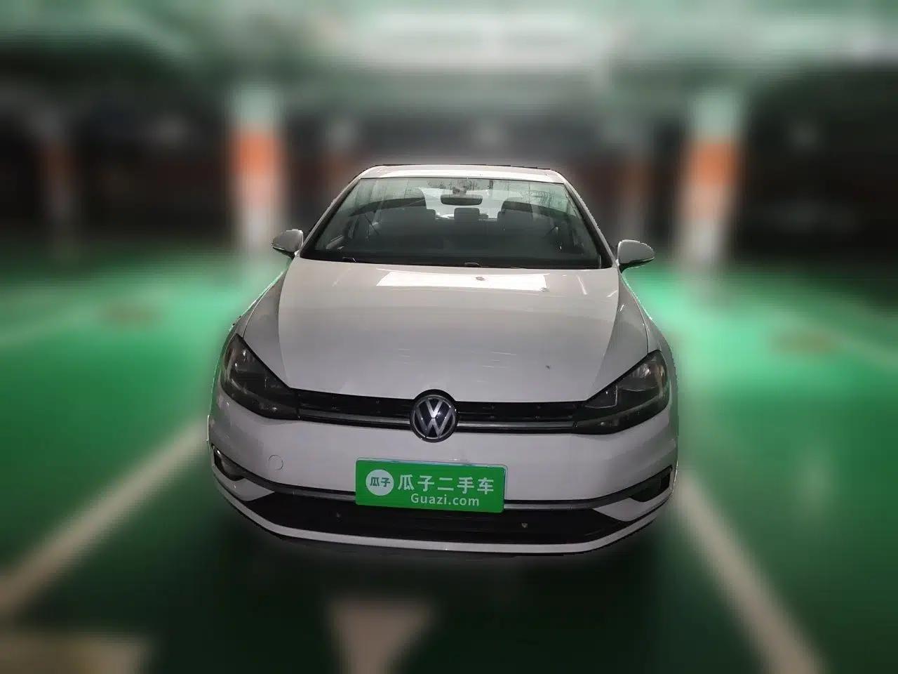 Volkswagen Golf 2018 230TSI Automatic Luxury Version — миниатюра 2