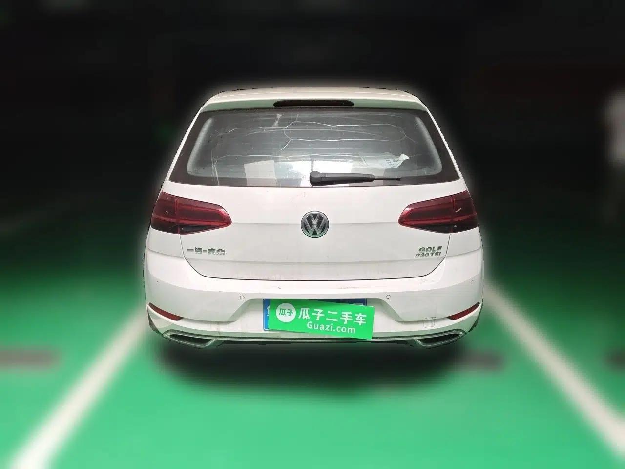 Volkswagen Golf 2018 230TSI Automatic Luxury Version — миниатюра 5