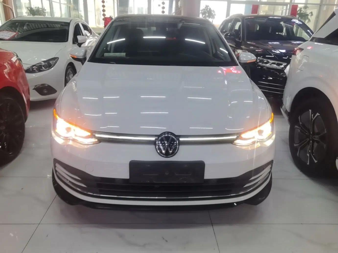 Volkswagen Golf 2021 200TSI DSG Pro — миниатюра 2