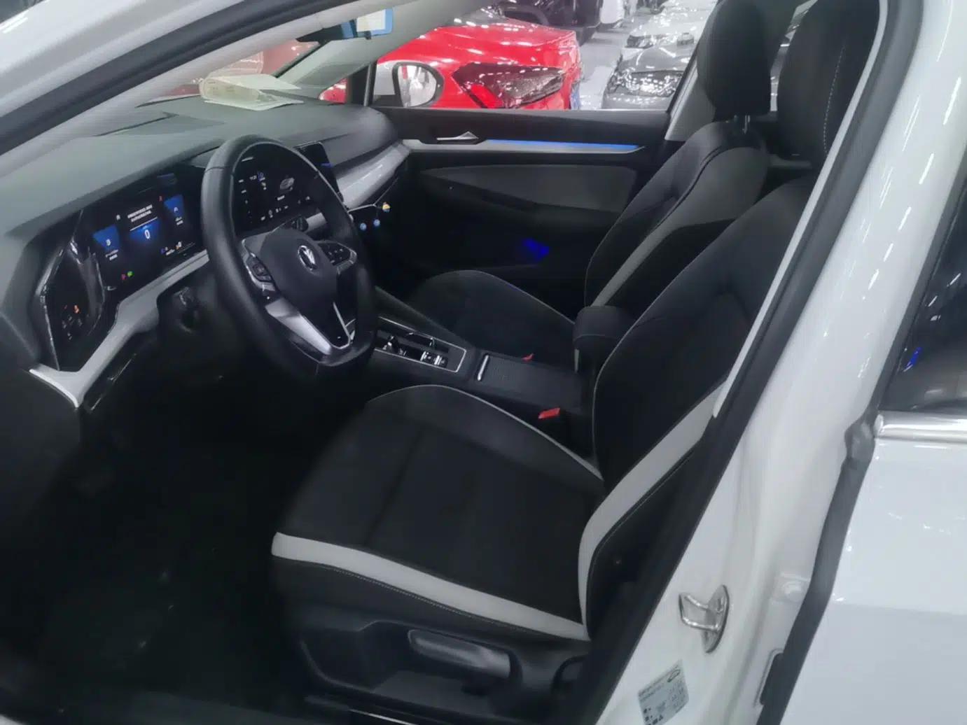 Volkswagen Golf 2021 200TSI DSG Pro — миниатюра 22