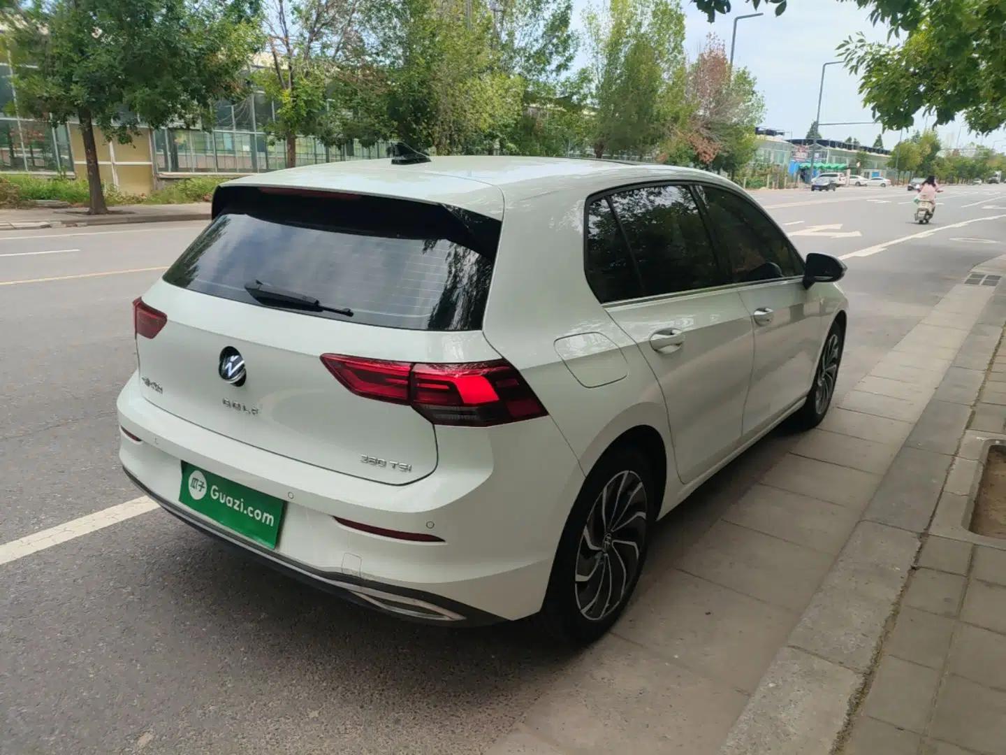 Volkswagen Golf 2023 Facelift 280TSI DSG Pro — миниатюра 6