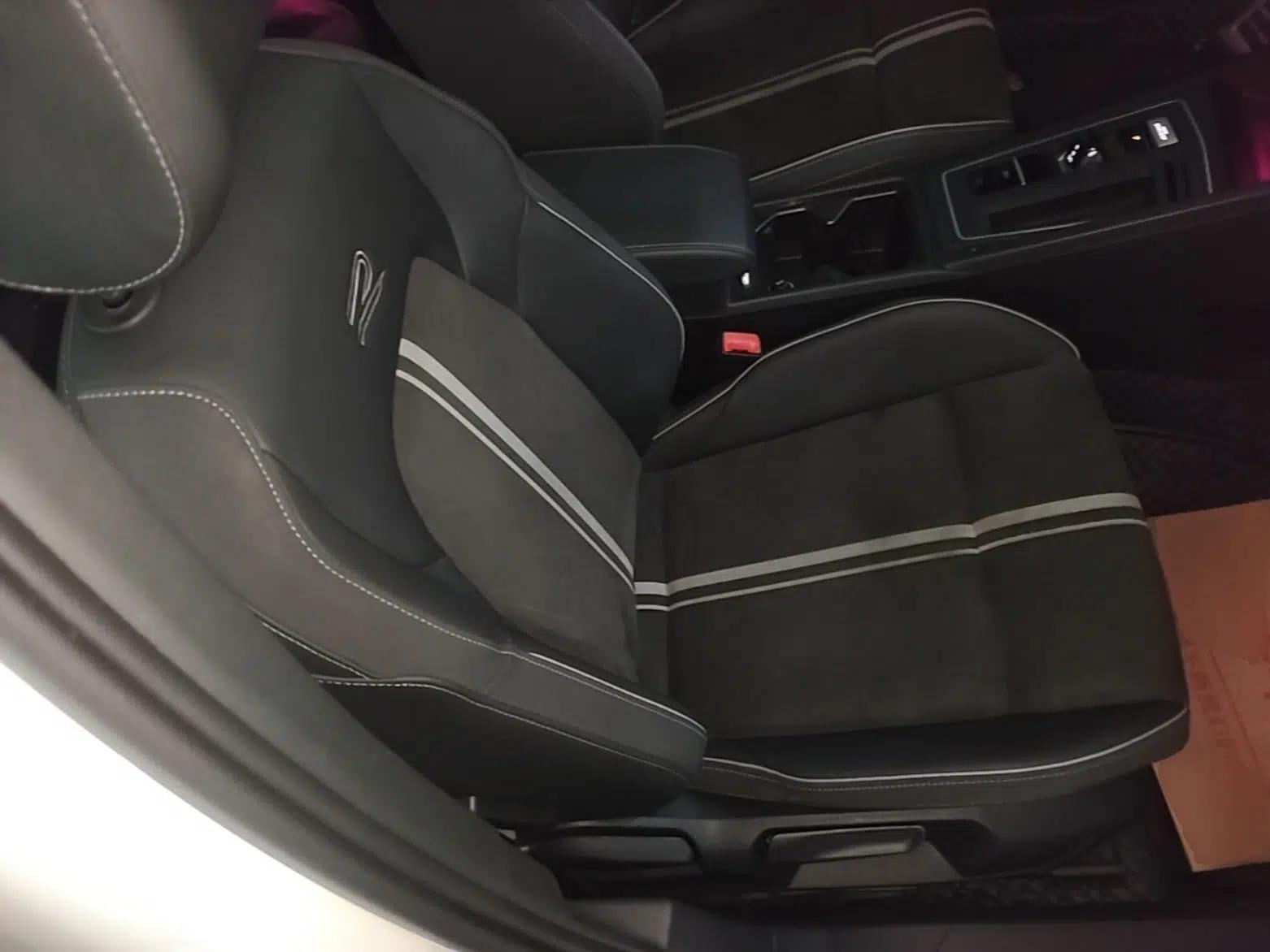 Volkswagen Golf 2021 280TSI DSG R-Line — миниатюра 24