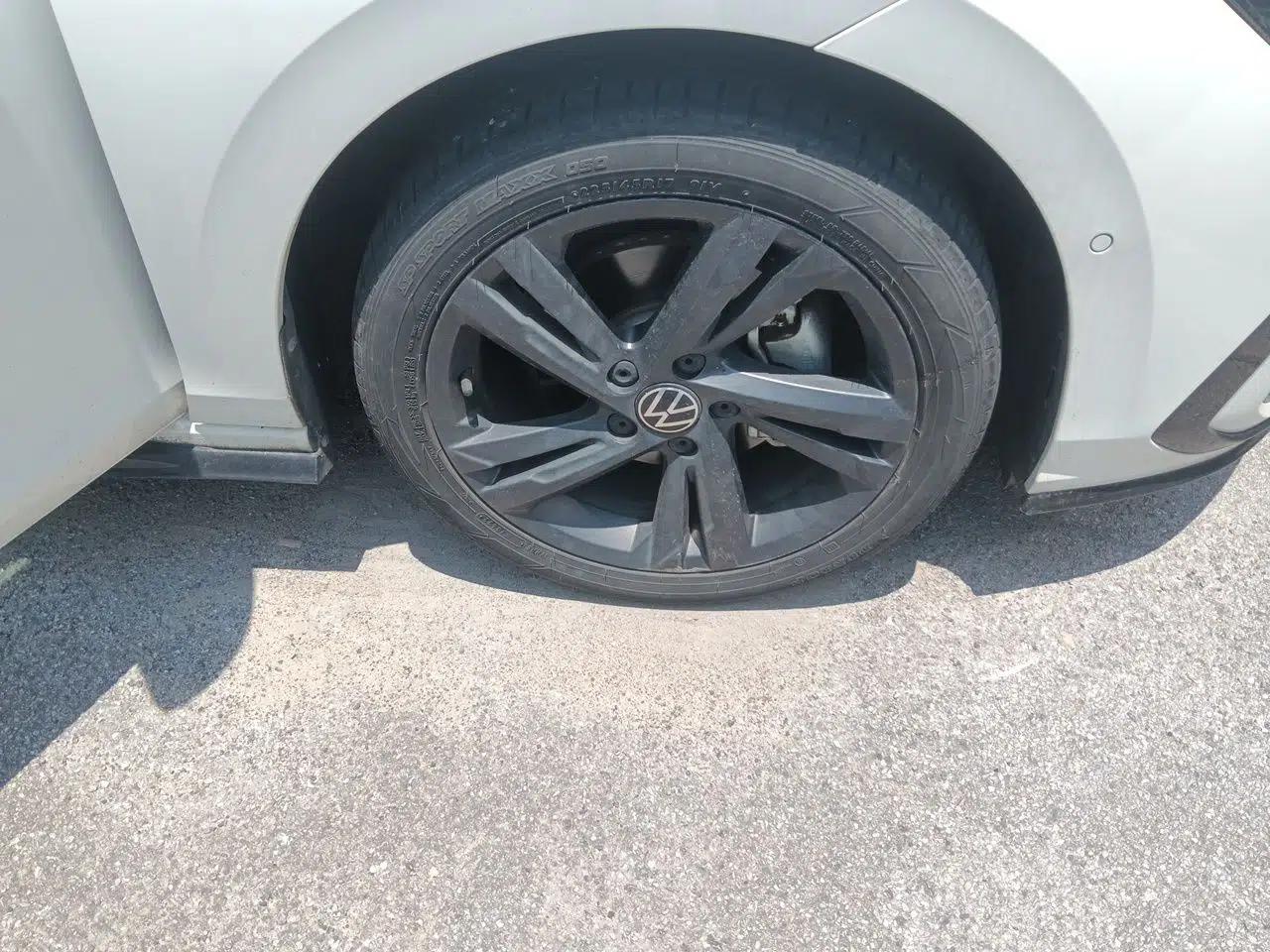 Volkswagen Golf 2023 280TSI DSG R-Line Lite — миниатюра 8