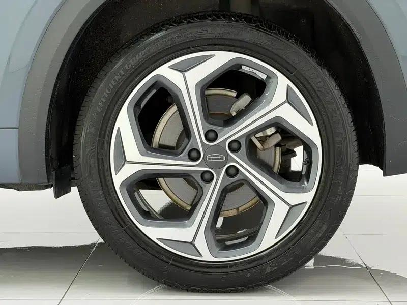 Geely Xingyue L 2024 2.0TD High-Power Automatic Two-Wheel Drive Cloud Edition — миниатюра 9
