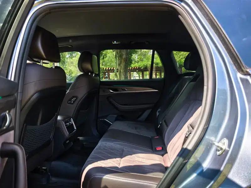 Geely Xingyue L 2026 2.0TD High-Power Automatic Four-Wheel Drive Oriental Moon Edition — миниатюра 20