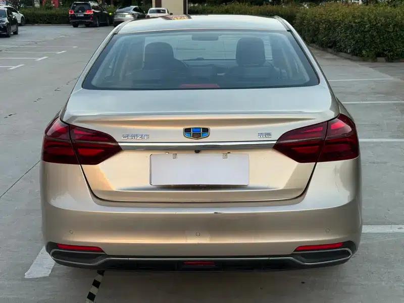 Geely Emgrand 2018 1.5L Manual Fashion Edition — миниатюра 5