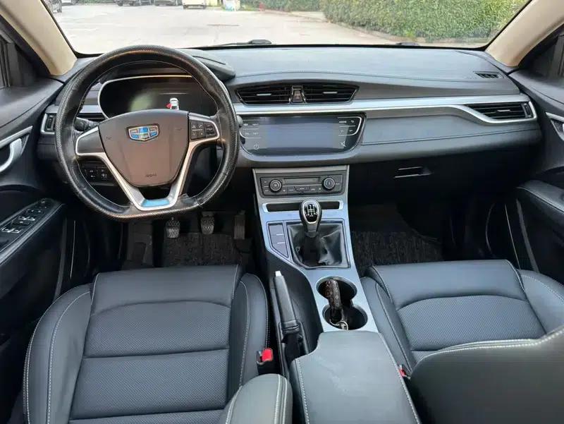 Geely Emgrand 2018 1.5L Manual Fashion Edition — миниатюра 7