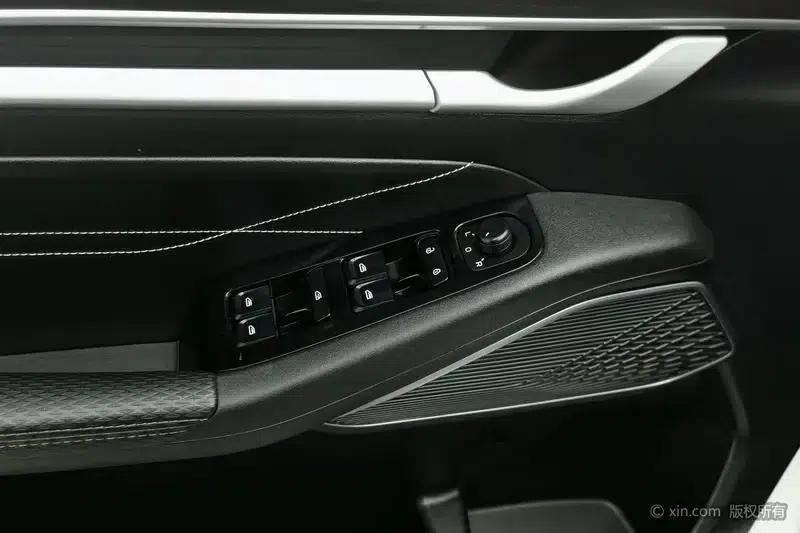 Geely Emgrand 2023 4th Generation Champion Edition 1.5L CVT Premium — миниатюра 22