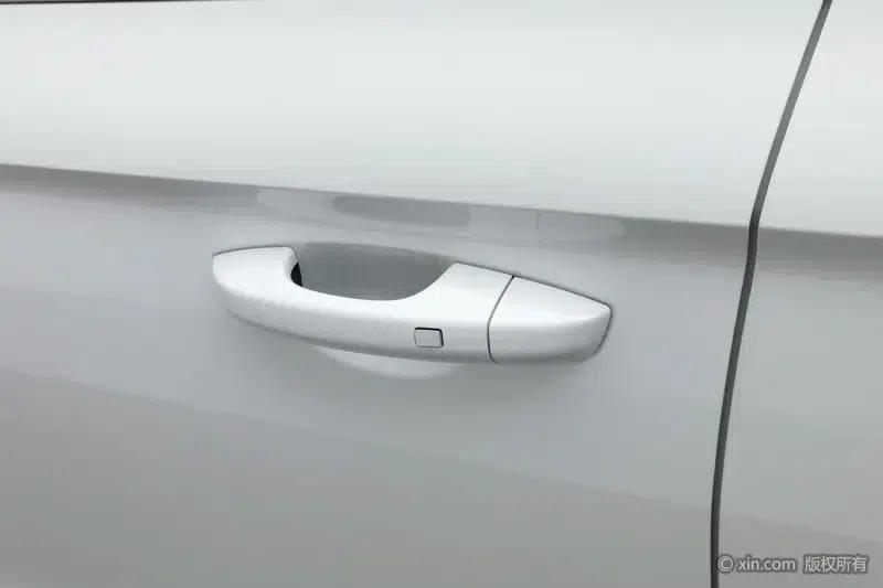 Geely Emgrand 2023 4th Generation Champion Edition 1.5L CVT Premium — миниатюра 10