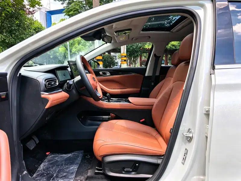 Geely Emgrand 2026 5th Generation 1.5T DCT Flagship Edition — миниатюра 14