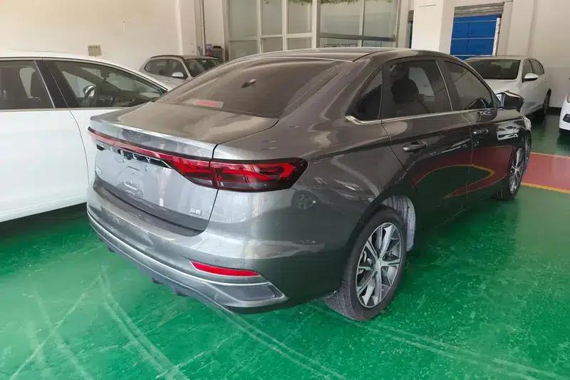 Geely Emgrand 2023 4th Generation Champion Edition 1.5L CVT Premium — миниатюра 3