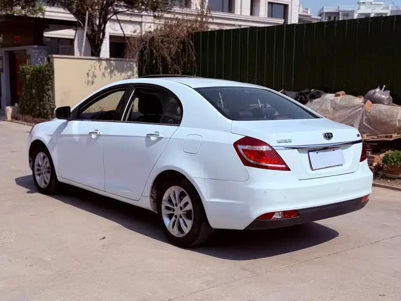Geely Emgrand 2016 Sedan 1.5L CVT Upward Edition — миниатюра 5