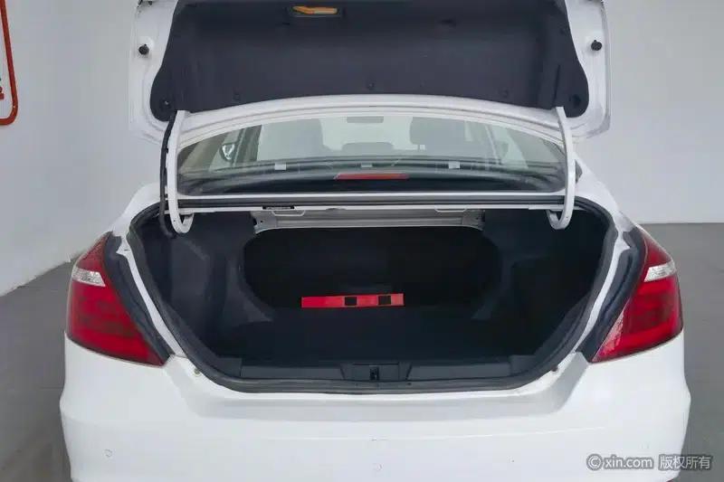 Geely Emgrand 2017 Sedan Million Edition 1.5L CVT Upward Version — миниатюра 24