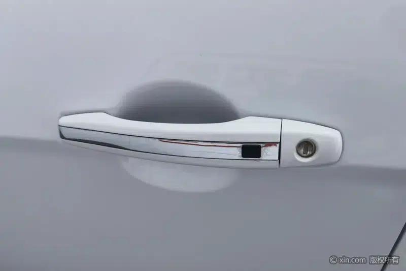 Geely Emgrand 2017 Sedan Million Edition 1.5L CVT Upward Version — миниатюра 9