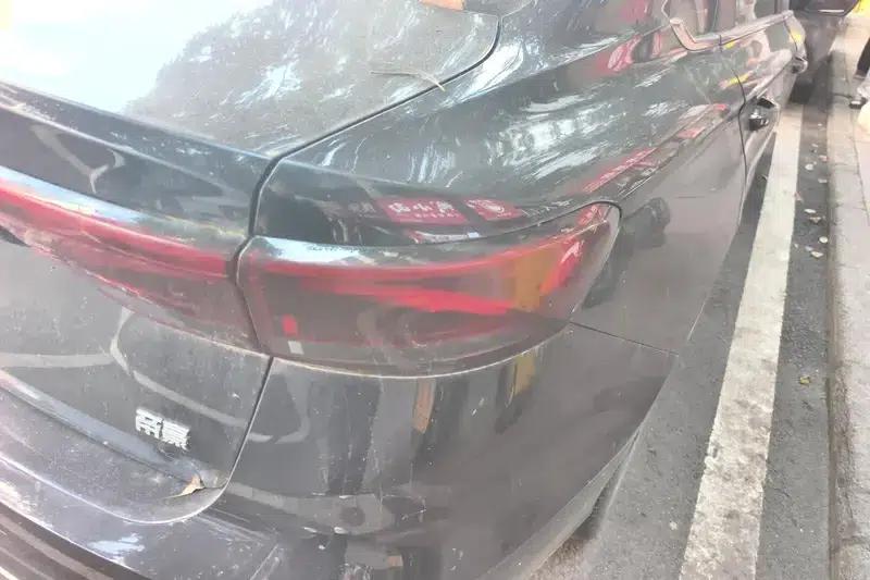 Geely Emgrand 2022 4th Generation 1.5L CVT Flagship Edition — миниатюра 12