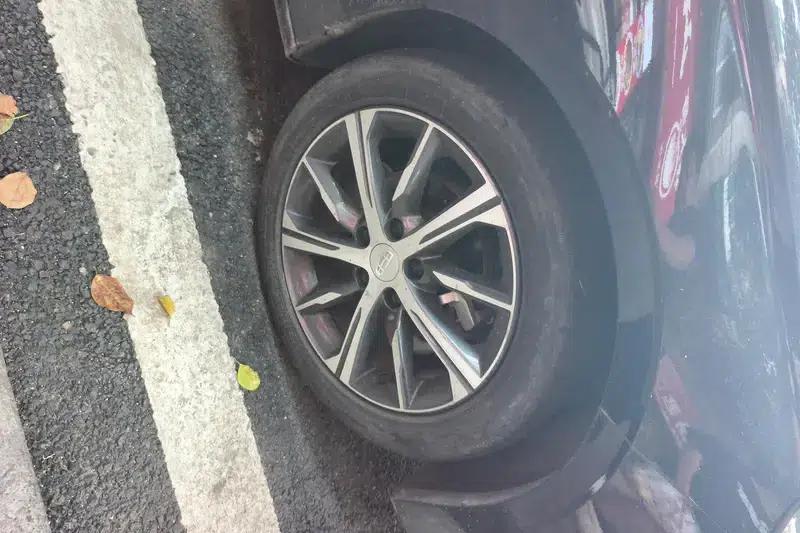 Geely Emgrand 2022 4th Generation 1.5L CVT Flagship Edition — миниатюра 13