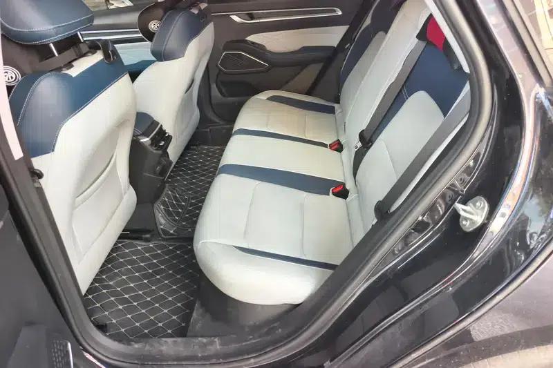 Geely Emgrand 2022 4th Generation 1.5L CVT Flagship Edition — миниатюра 16