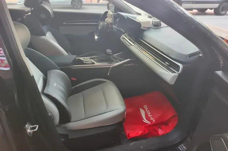 Geely Emgrand 2022 4th Generation 1.5L CVT Flagship Edition — миниатюра 9