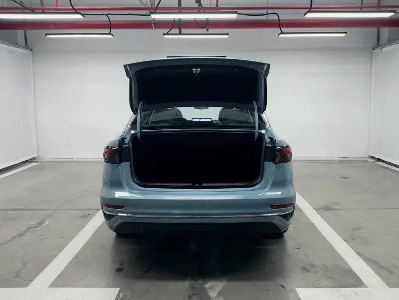 Geely Emgrand 2025 4th Generation 1.5L CVT Flagship Edition — миниатюра 20