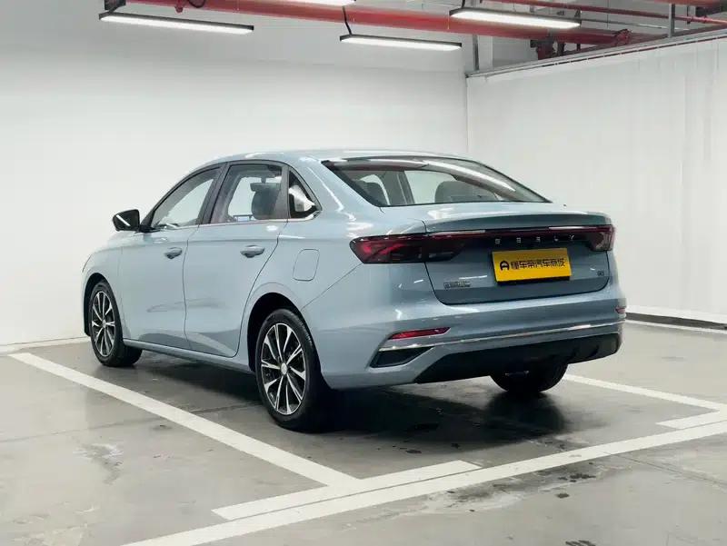 Geely Emgrand 2025 4th Generation 1.5L CVT Flagship Edition — миниатюра 5