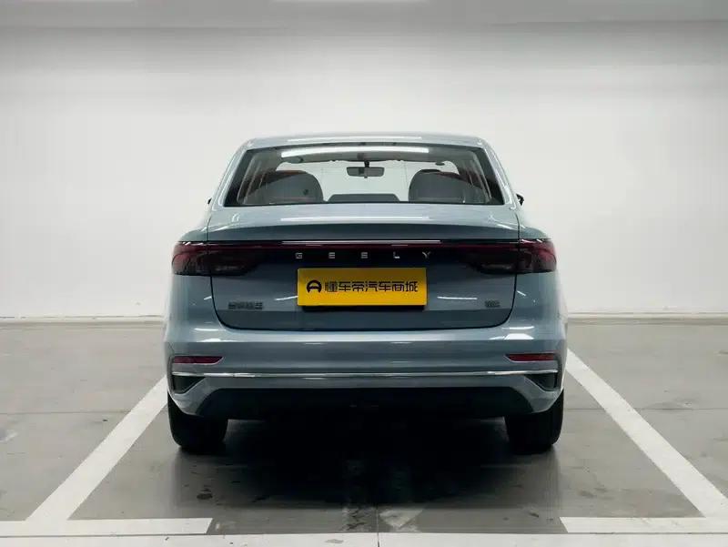 Geely Emgrand 2025 4th Generation 1.5L CVT Flagship Edition — миниатюра 6