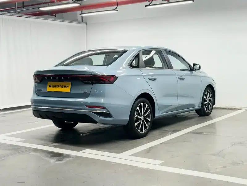 Geely Emgrand 2025 4th Generation 1.5L CVT Flagship Edition — миниатюра 7