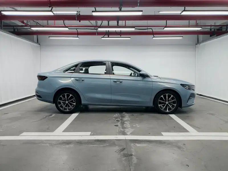Geely Emgrand 2025 4th Generation 1.5L CVT Flagship Edition — миниатюра 8