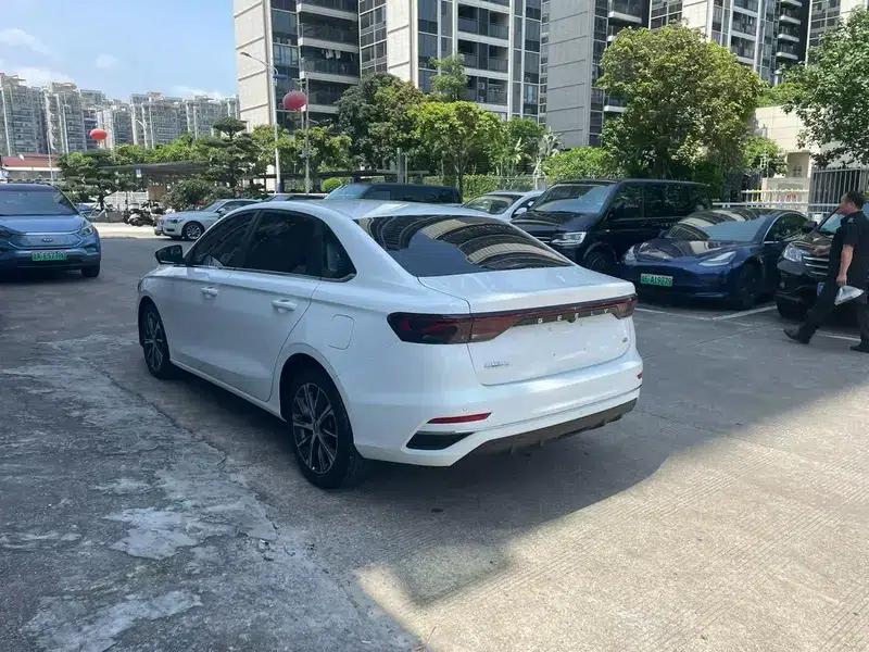 Geely Emgrand 2022 4th Generation 1.5L CVT Elite — миниатюра 4