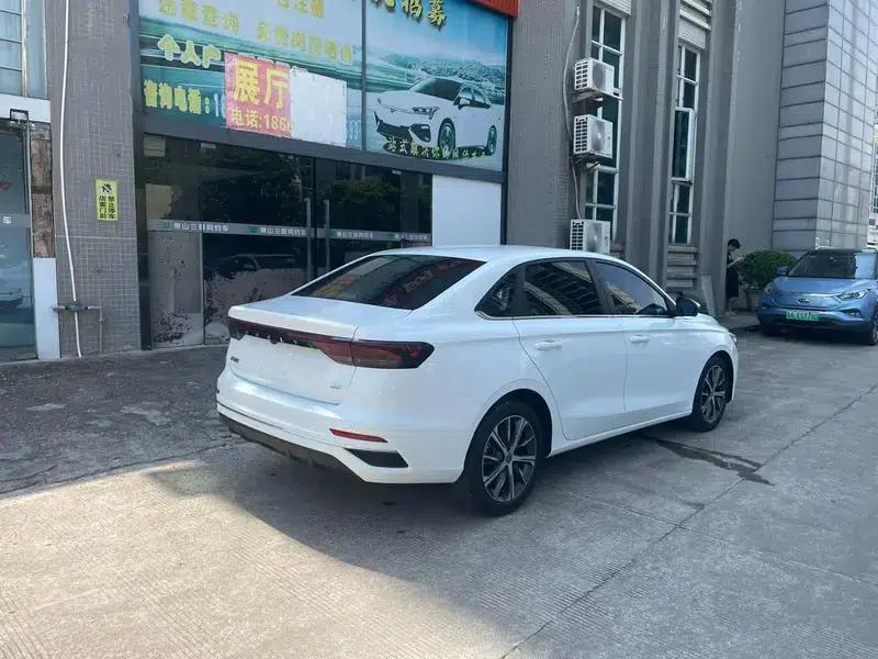 Geely Emgrand 2022 4th Generation 1.5L CVT Elite — миниатюра 6