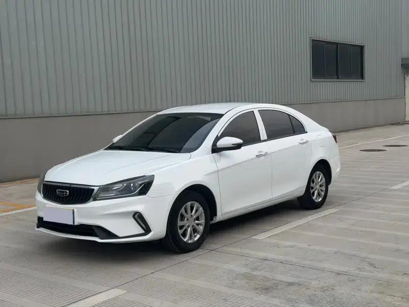 Geely Emgrand 2020 1.5L CVT Luxury Edition — миниатюра 1